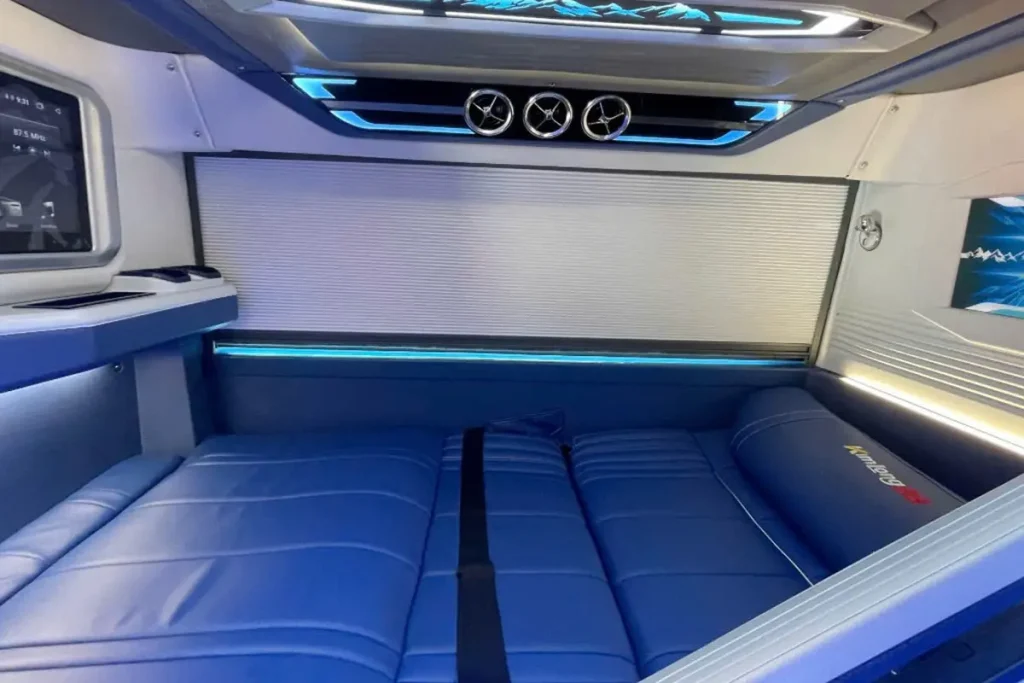 Strip Việt Nam - Hình 4